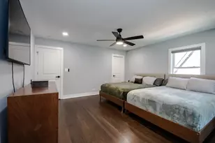 6630 N Trumbull Ave, Lincolnwood, IL 60712 - Photo 12