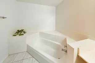2802 Gilcrest Ct, Schaumburg, IL 60193 - Photo 26