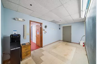 30W270 Butterfield Road #104, Warrenville, IL 60555 - Photo 8