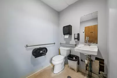 30W270 Butterfield Road #104, Warrenville, IL 60555 - Photo 16