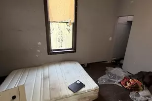10453 S Ewing Ave, Chicago, IL 60617 - Photo 6