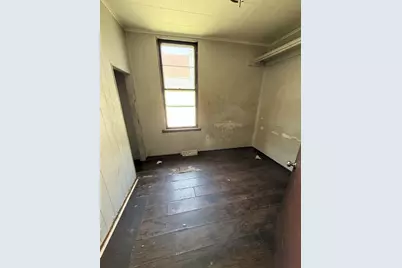 10453 S Ewing Avenue, Chicago, IL 60617 - Photo 4