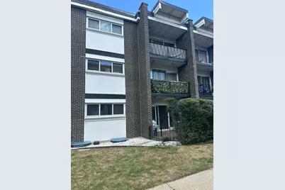 10101 Cherry Parkway #M8, Skokie, IL 60076 - Photo 2