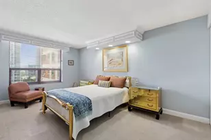 1250 N Dearborn St, Chicago, IL 60610 - Photo 8