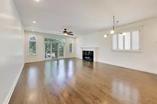 3939 N Greenview Ave, Chicago, IL 60613 - Photo 2