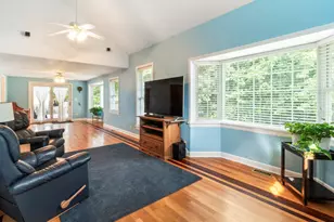 225 Stratford Rd, Des Plaines, IL 60016 - Photo 20