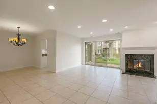 1255 Regency Ct, Vernon Hills, IL 60061 - Photo 6