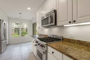 1255 Regency Ct, Vernon Hills, IL 60061 - Photo 14