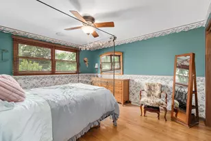 570 W Crockett Ave, Elmhurst, IL 60126 - Photo 12