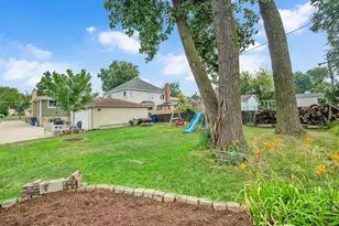 570 W Crockett Ave, Elmhurst, IL 60126 - Photo 22