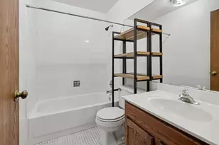 430 Elizabeth Dr, Wood Dale, IL 60191 - Photo 12