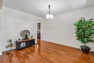 2453 Cushing Ln, Aurora, IL 60503 - Photo 6