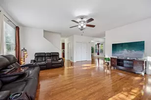 2453 Cushing Ln, Aurora, IL 60503 - Photo 12