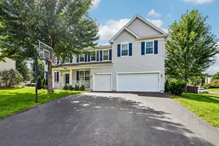 2453 Cushing Ln, Aurora, IL 60503 - Photo 2