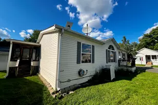 1074 Lakeview Rd, Elgin, IL 60123 - Photo 4