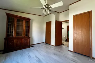 1074 Lakeview Rd, Elgin, IL 60123 - Photo 14