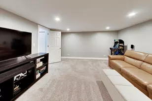 329 W Goethe St, Chicago, IL 60610 - Photo 38