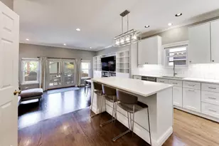 329 W Goethe St, Chicago, IL 60610 - Photo 10