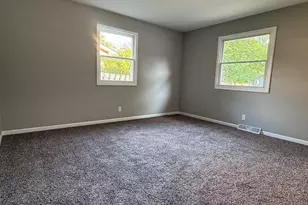 2059 Robert St, Aurora, IL 60506 - Photo 10