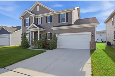 32021 Savannah Drive, Lakemoor, IL 60051 - Photo 2