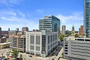 545 E Wells St, Milwaukee, WI 53203 - Photo 64