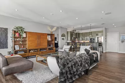 545 E Wells Street #802, Milwaukee, WI 53203 - Photo 4