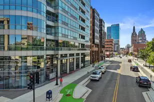 545 E Wells St, Milwaukee, WI 53203 - Photo 76