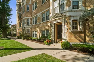 403 S Harvey Ave, Oak Park, IL 60302 - Photo 2