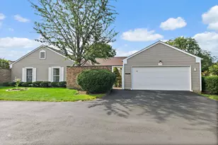 954 Dartmouth Dr, Wheaton, IL 60189 - Photo 1