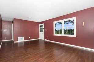 614 Berlin Ave, Joliet, IL 60435 - Photo 8
