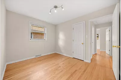 11009 S Mansfield Avenue, Chicago Ridge, IL 60415 - Photo 12