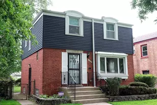 10031 S Paxton Ave, Chicago, IL 60617 - Photo 2