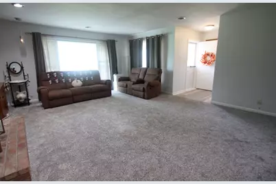 1222 Kay Avenue, Rockford, IL 61103 - Photo 10