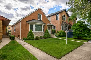 6214 N Karlov Ave, Chicago, IL 60646 - Photo 2