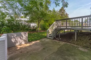 207 Greenleaf Dr, Bloomington, IL 61704 - Photo 34