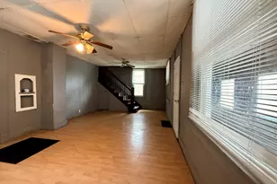 504 S East St, Clifton, IL 61727 - Photo 4