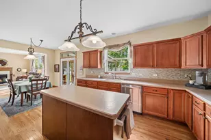1943 Flagstone Ln, Aurora, IL 60502 - Photo 4
