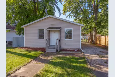 322 E Timber Street, Pontiac, IL 61764 - Photo 1