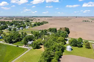 501 N State St, Bellflower, IL 62174 - Photo 34