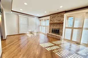 879 N Auburn Woods Dr, Palatine, IL 60067 - Photo 8