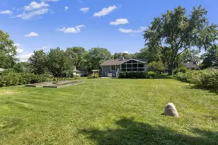 38W274 Bernice Dr, Saint Charles, IL 60174 - Photo 26