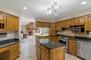 40322 N Golden Eagle Ct, Antioch, IL 60002 - Photo 8