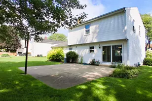 920 Chaucer Way, Buffalo Grove, IL 60089 - Photo 2