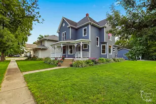 1223 N Locust St, Pontiac, IL 61764 - Photo 4