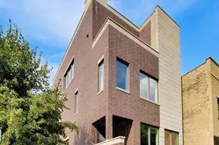 2224 W Roscoe St, Chicago, IL 60618 - Photo 1