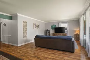 815 Parkside Dr, Rockford, IL 61108 - Photo 10