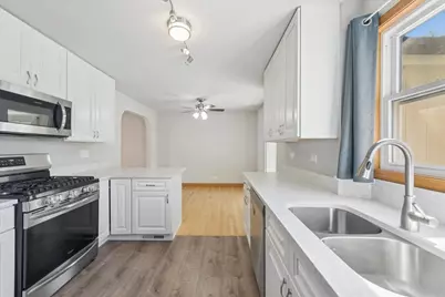 2312 Emerson Street, Evanston, IL 60201 - Photo 8