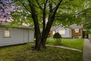8716 N Harding Ave, Skokie, IL 60076 - Photo 24