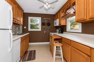1209 Briargate Ave, Joliet, IL 60435 - Photo 8