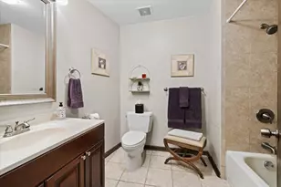 941 W Gunnison St, Chicago, IL 60640 - Photo 10